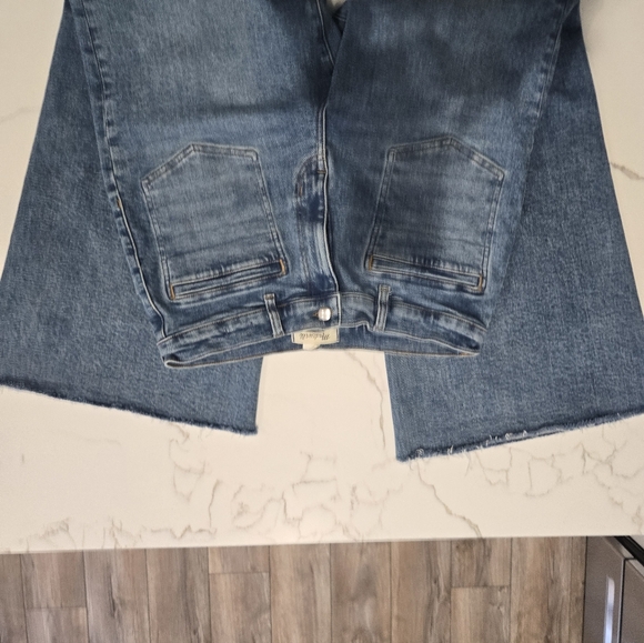 MADEWELL Flared Wide-Leg Crop Jeans. SIZE 30 - Picture 6 of 8